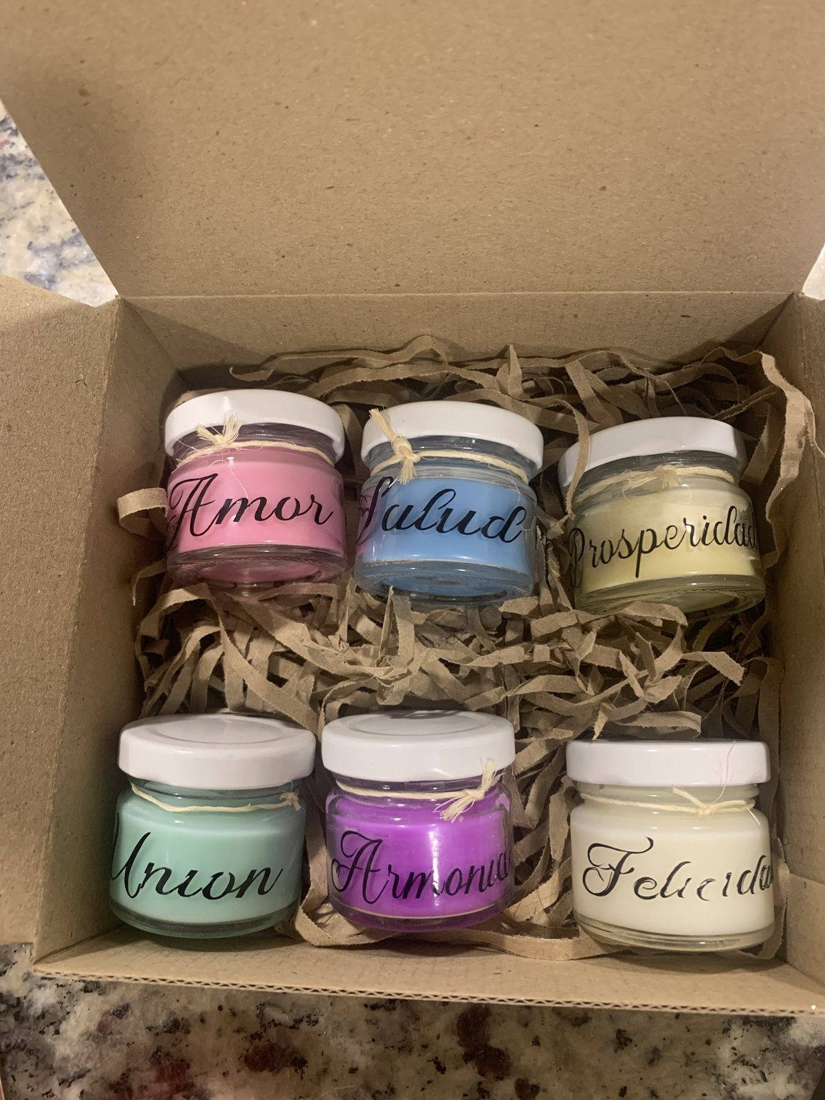 Caja con velas de intenciones Amor, Salud, Prosperidad, Unión, Armonía y Felicidad